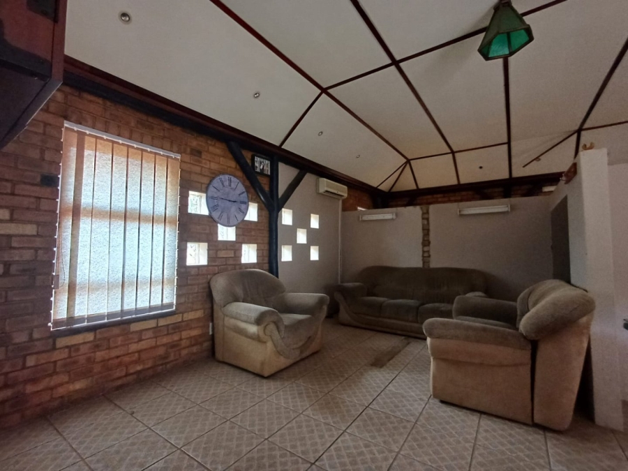 4 Bedroom Property for Sale in Flimieda North West